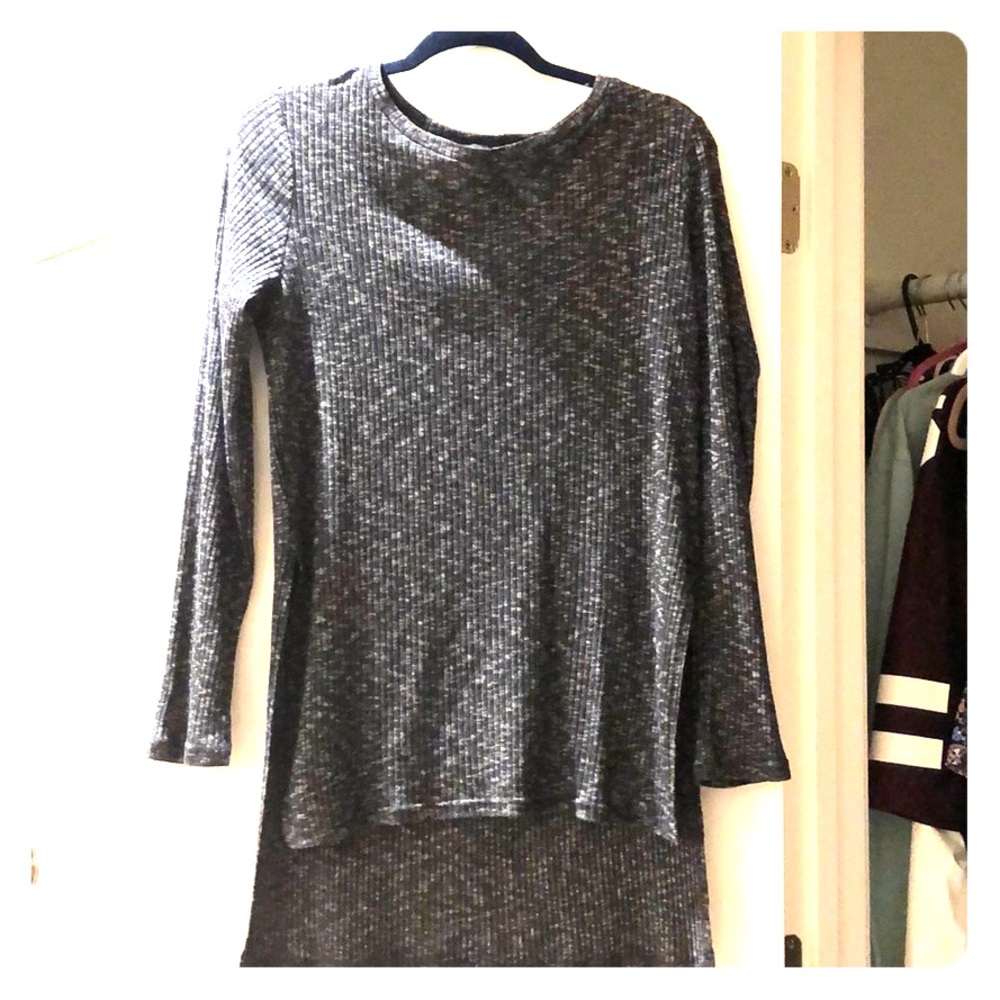 Grey light knit sweater with slits